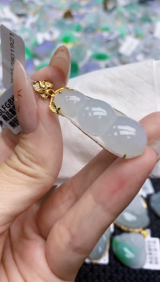 翡翠18K金镶嵌颈饰403   天然翡翠A货