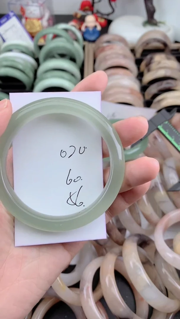 未镶嵌手镯石英质玉020