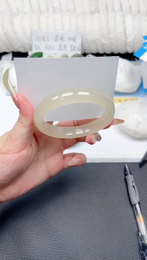 未镶嵌手镯和田玉30-冰晴62.3