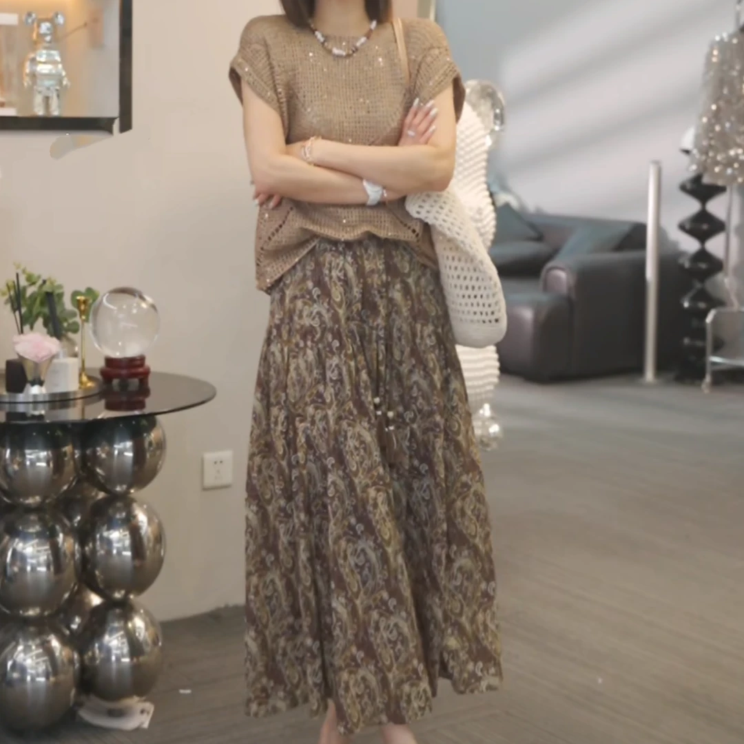 咖色镂空圆领针织衫+设计感复古甜美半身裙两件套2025春夏款套装