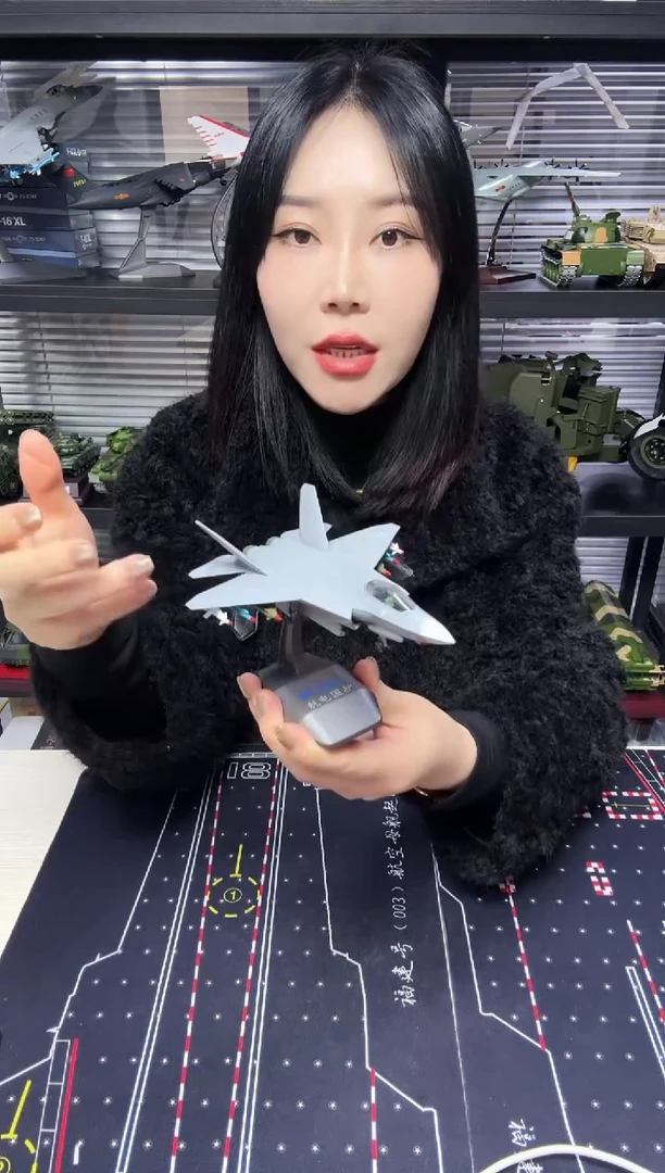 1/100歼35A微瑕疵飞机模型