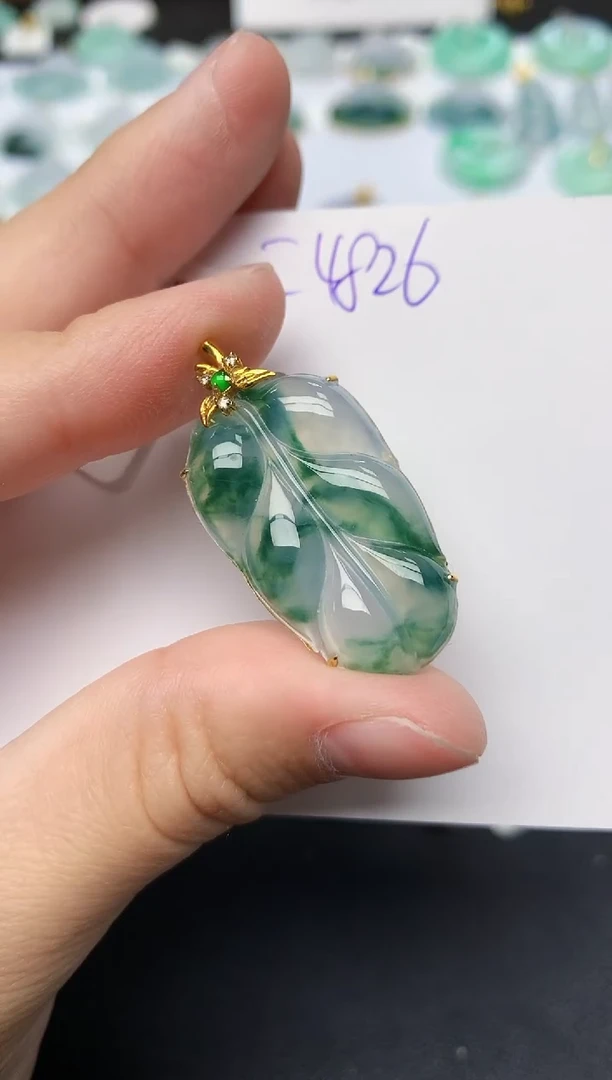 颈饰18K金镶嵌翡翠天然缅甸A货翡翠百元以上9元证书费自理