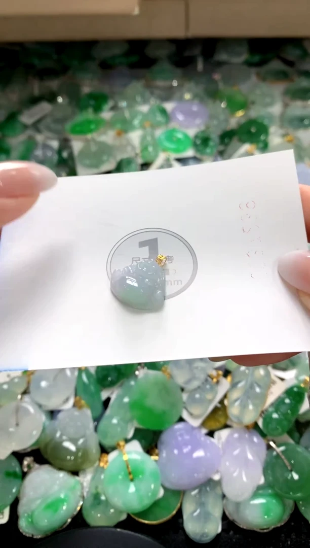 颈饰18K金镶嵌翡翠11111111111111111