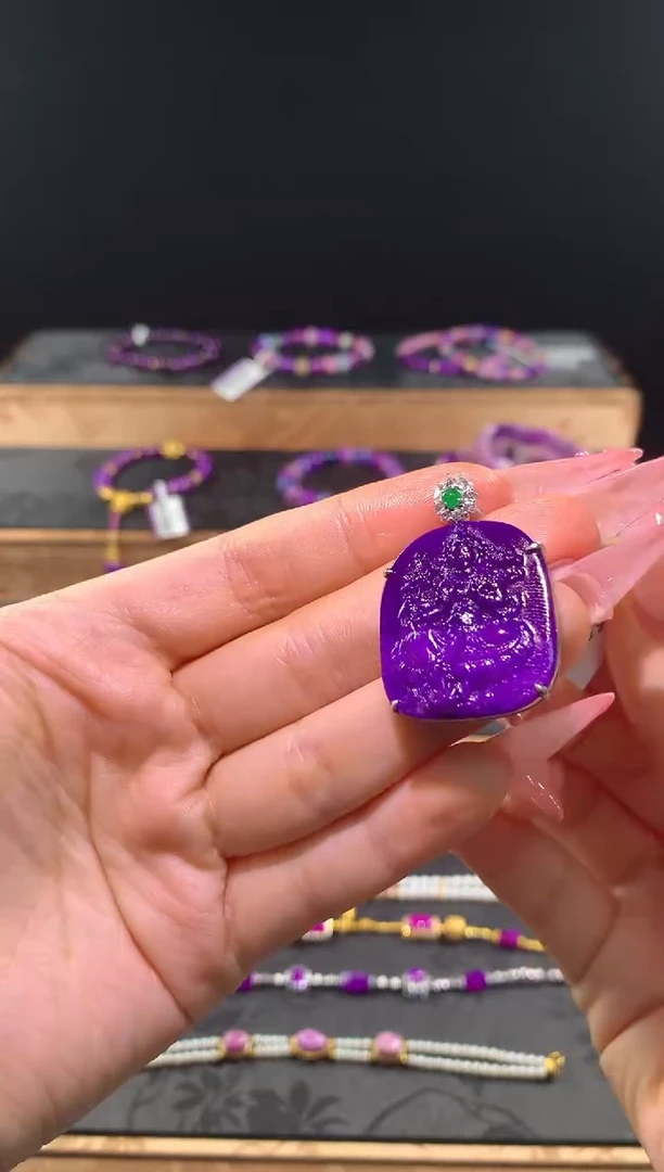 苏纪石（舒俱来）18K金镶嵌，吊坠