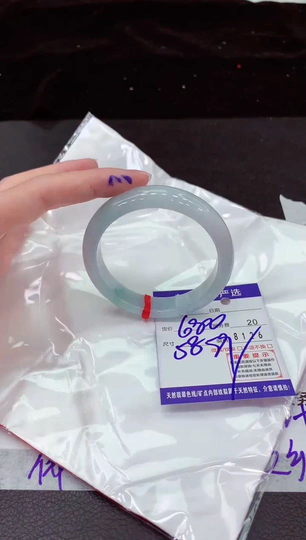 翡翠手镯未镶嵌11111111111111