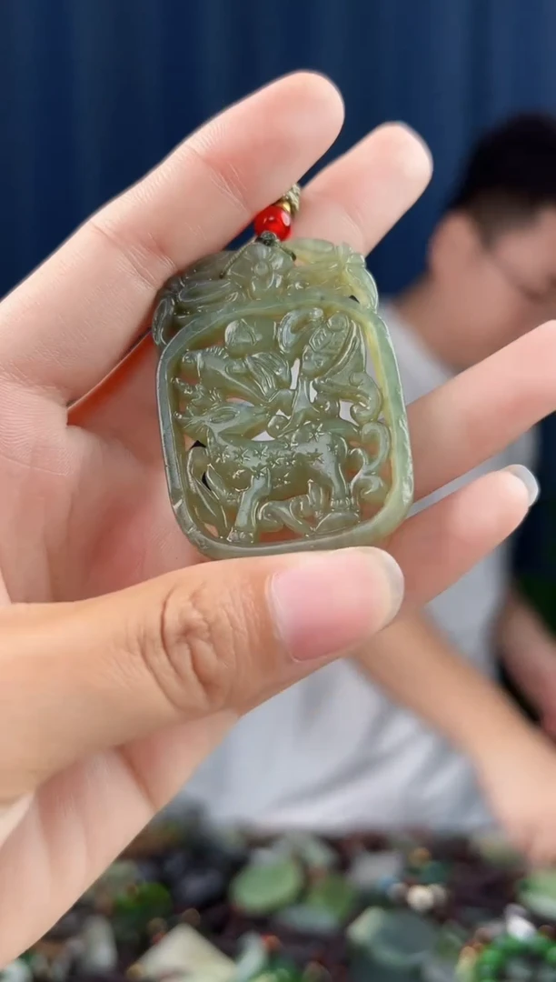 颈饰未镶嵌和田玉拍一发一，多样性发货
