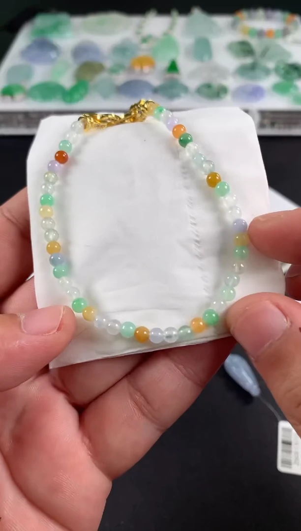 未镶嵌定制翡翠艾**坚翡翠