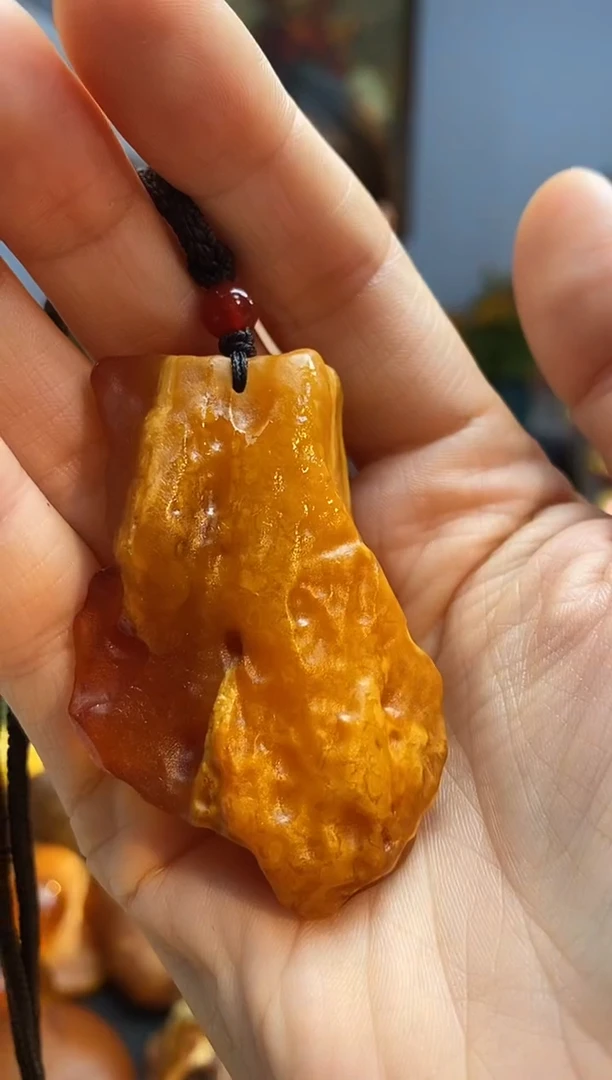 琥珀颈饰未镶嵌吊坠