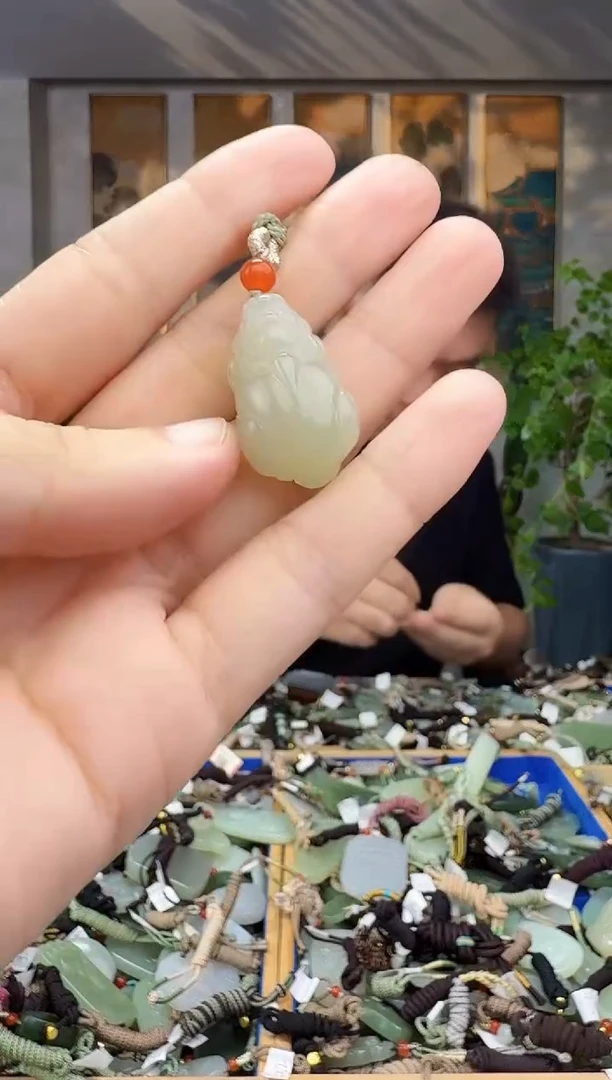 未镶嵌和田玉挂件拍一发一