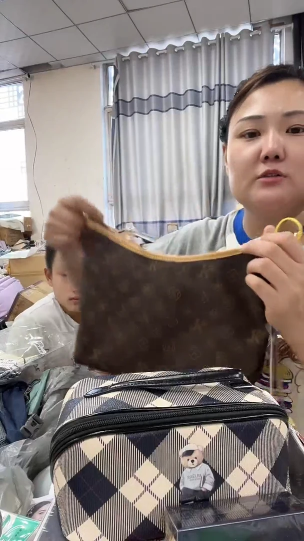 牦牛剖层皮革琪老板女包1号店超好看发图片款