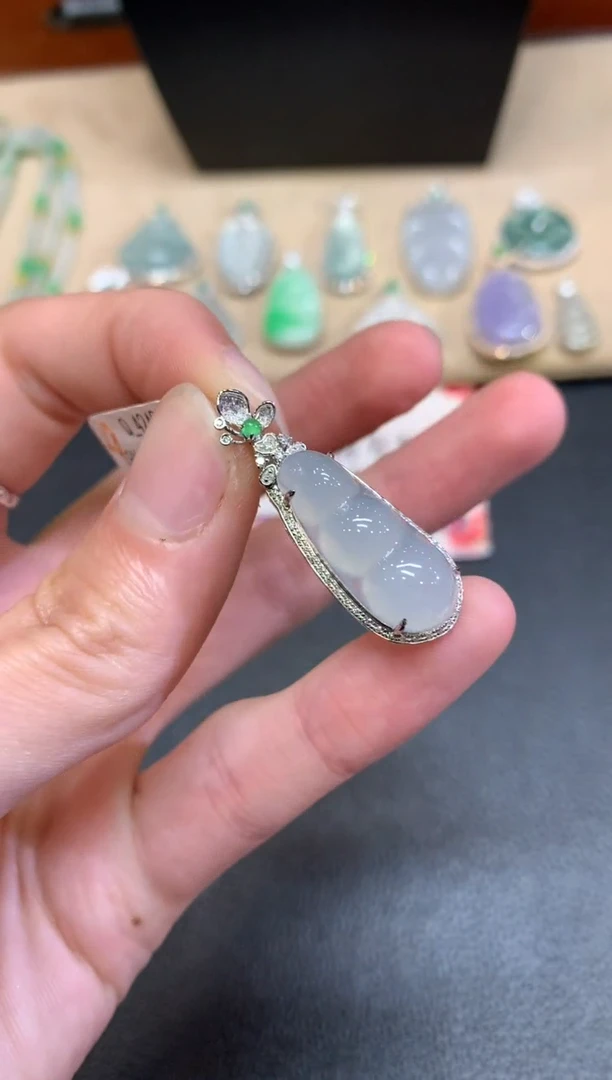 【闪购商品】翡翠颈饰18K金镶嵌【无鉴赏期】