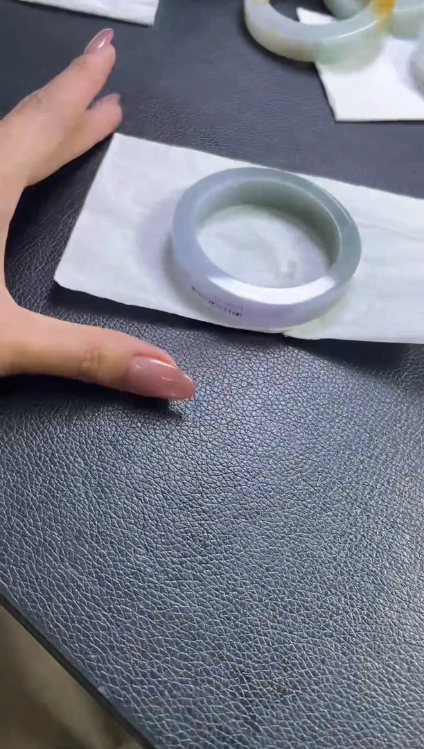 未镶嵌手镯定制翡翠手镯