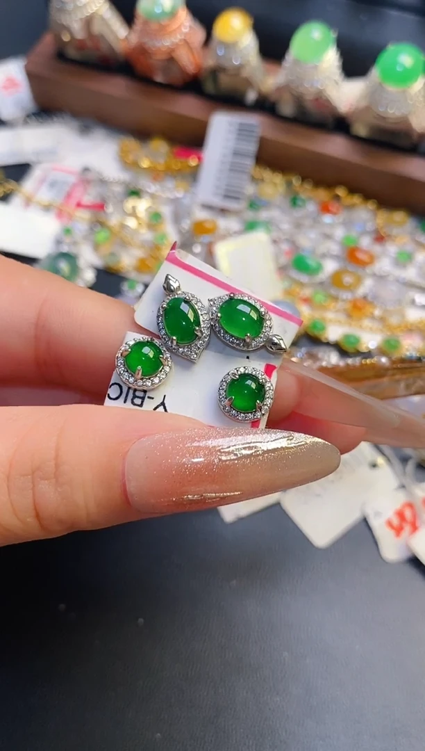 银S925镶嵌戒指翡翠天然