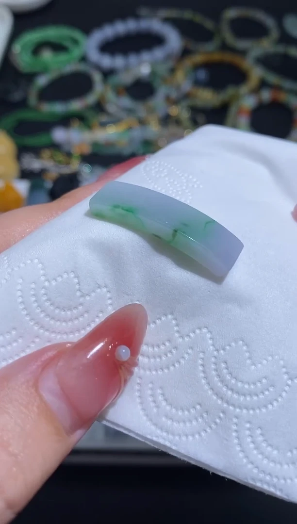 未镶嵌定制翡翠翡翠毛货~