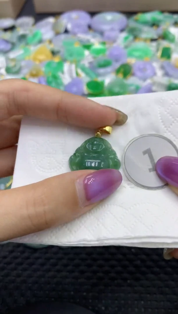 颈饰未镶嵌翡翠天然缅甸翡翠A货