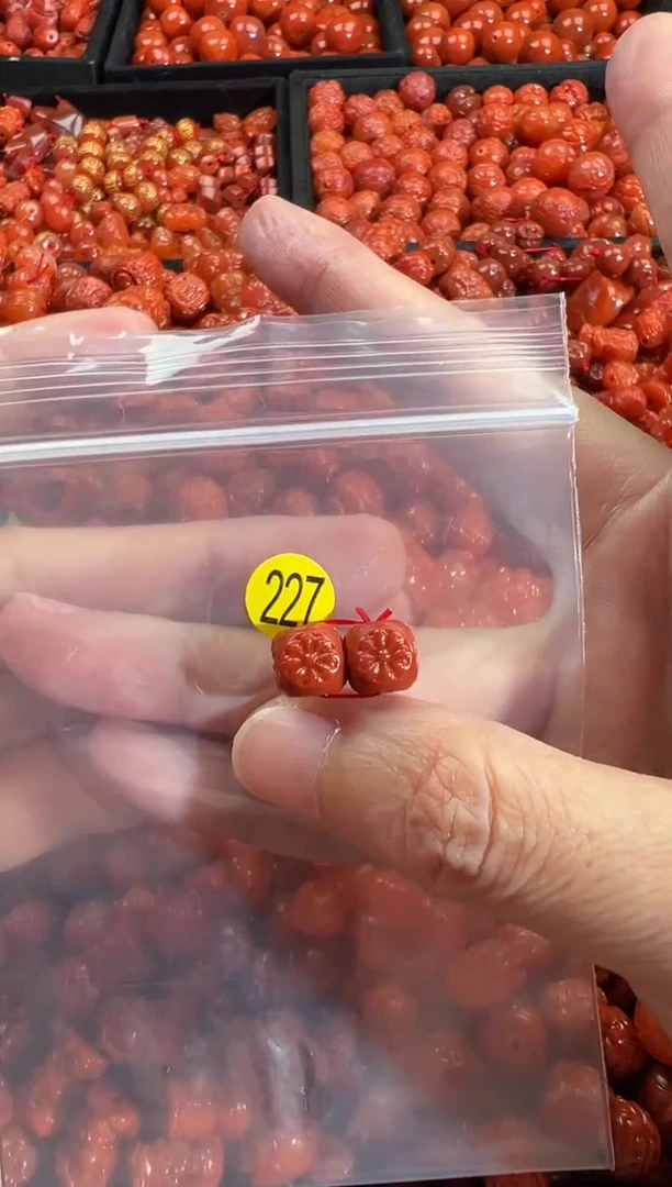 颈饰未镶嵌南红玛瑙1