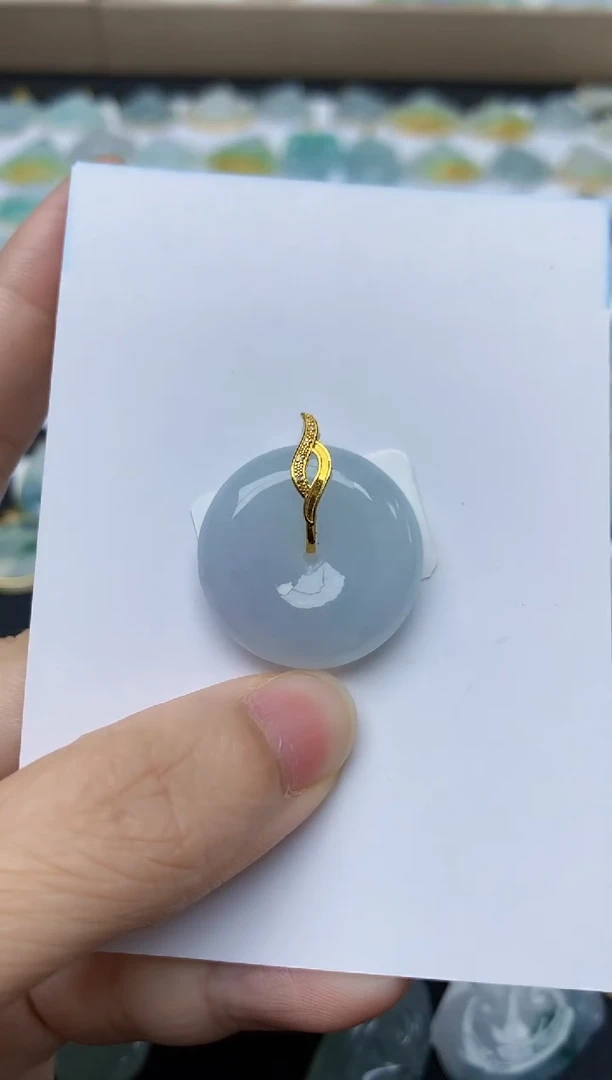 翡翠18K金镶嵌颈饰天然缅甸A货翡翠