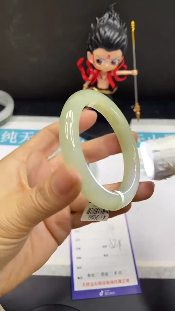 未镶嵌手镯石英质玉74