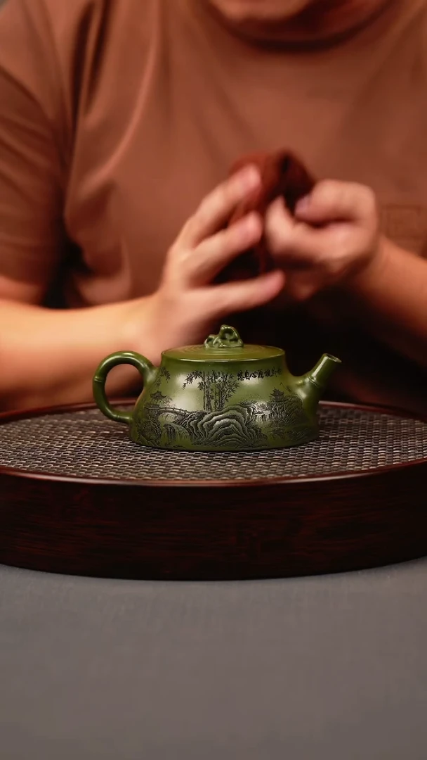茶壶紫砂绿泥 太湖石钮 刻绘