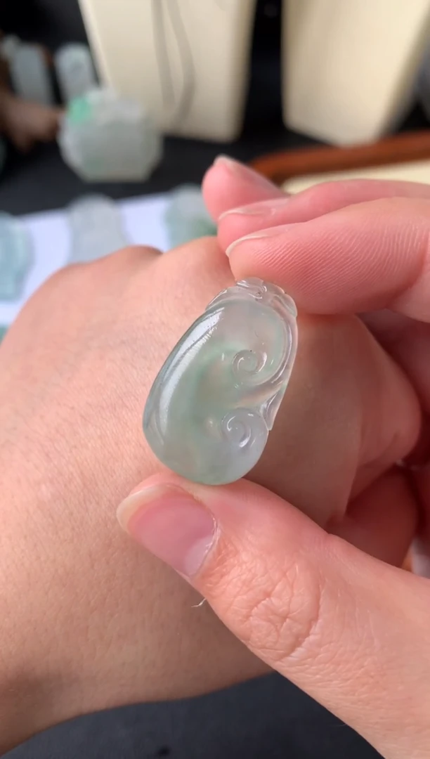 【闪购商品】定制翡翠未镶嵌翡翠