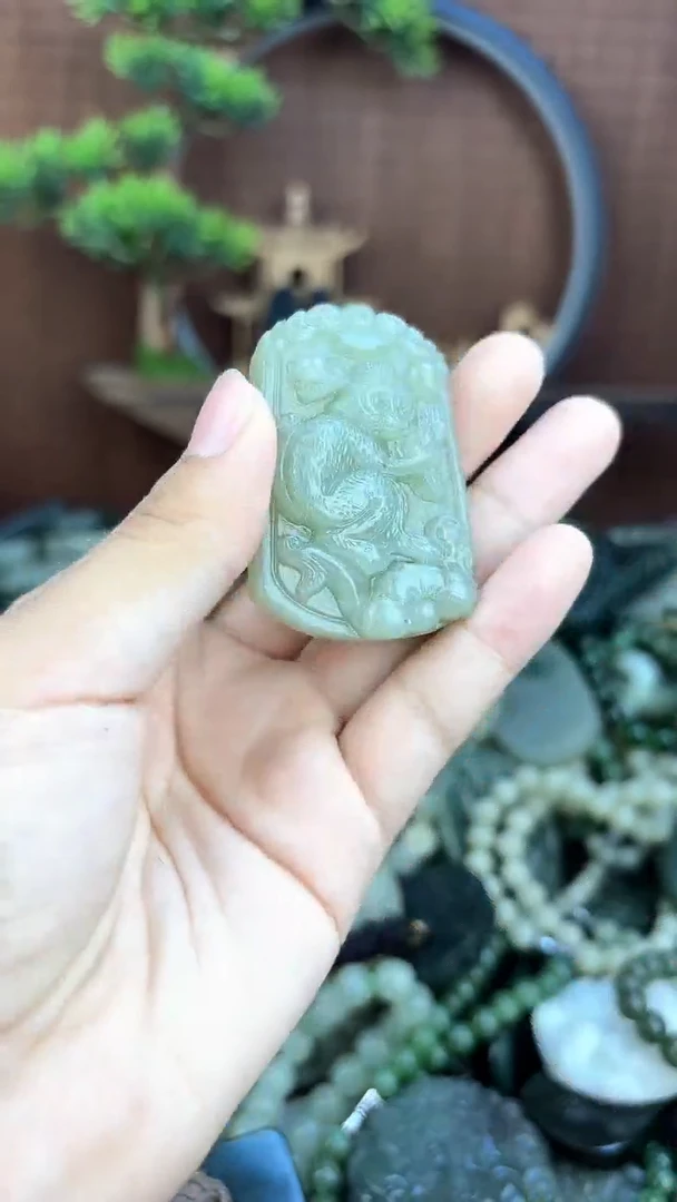 和田玉未镶嵌颈饰1