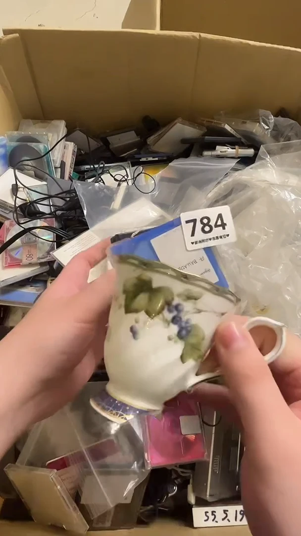 瓷片不**迷784..........