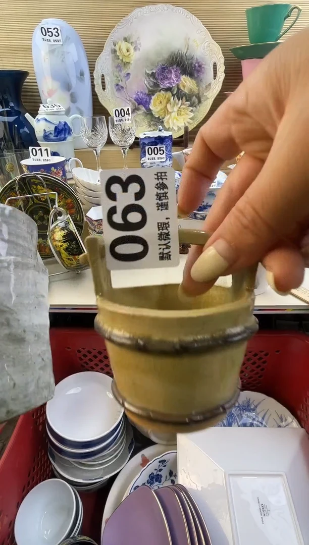 摆件思***?摆件瓷器瓷器瓷器