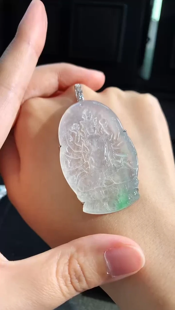 【闪购商品】翡翠颈饰18K金镶嵌吊坠