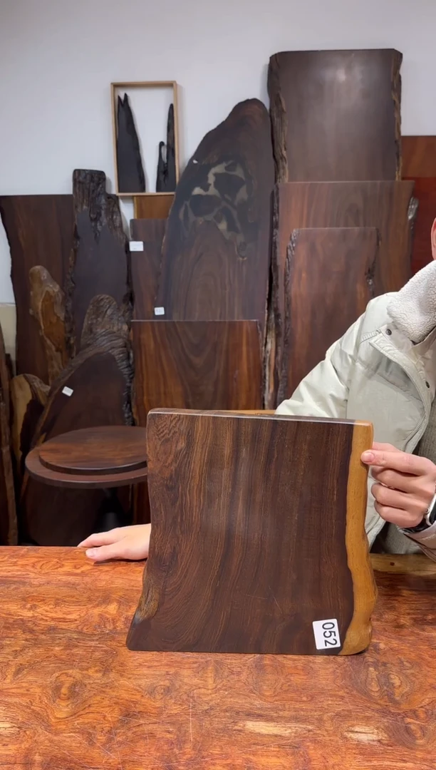 风车木（黑檀木）尺寸31*27*2编号052