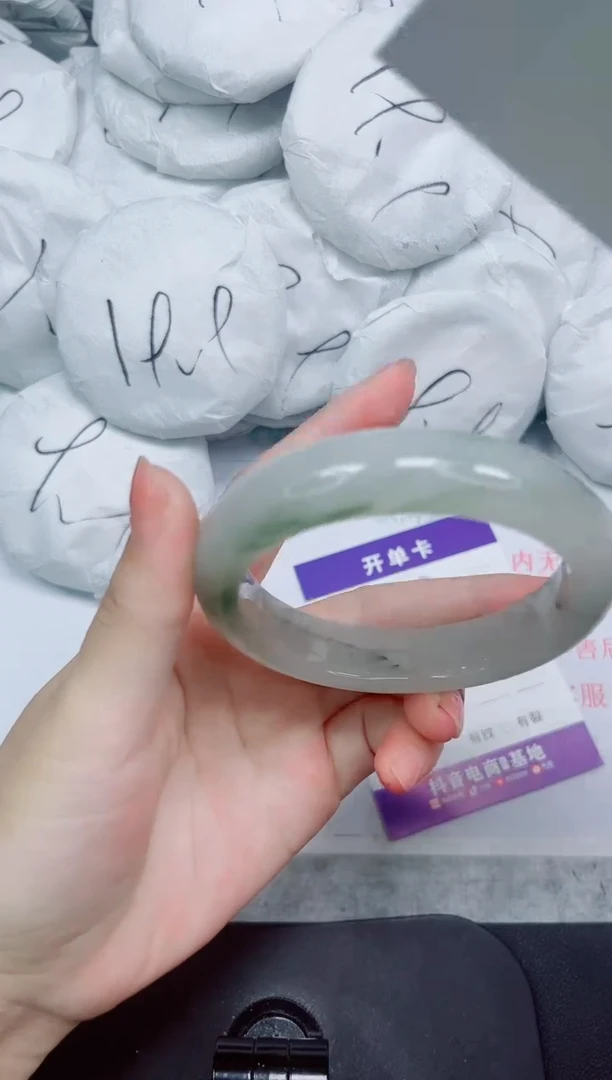 石英质玉手镯未镶嵌40-58