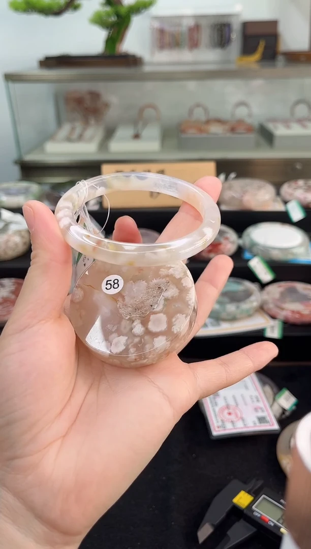 未镶嵌手镯石英质玉59圈口（赠品镯心）6379129