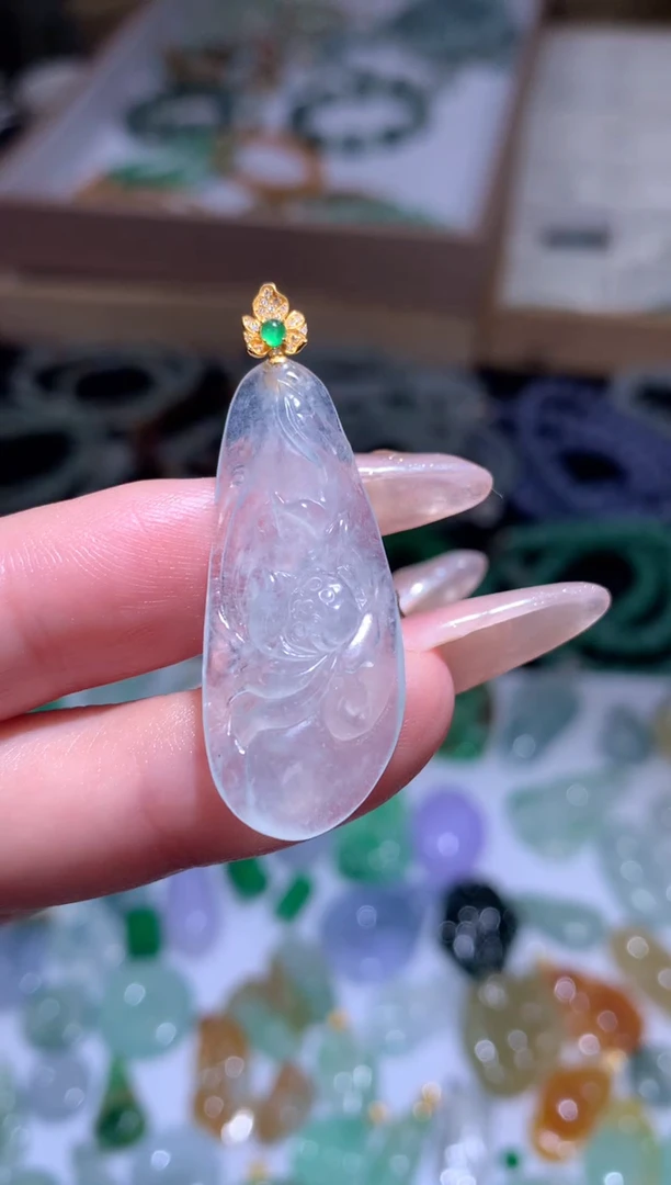 18K金镶嵌定制翡翠48小时鉴赏期