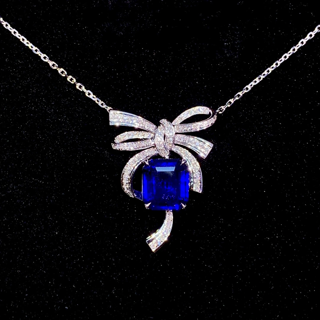 18k金镶嵌天然蓝宝石项链/不含链优雅端庄