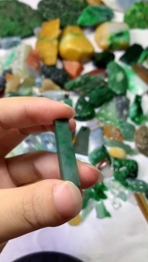 颈饰未镶嵌翡翠168天然翡翠