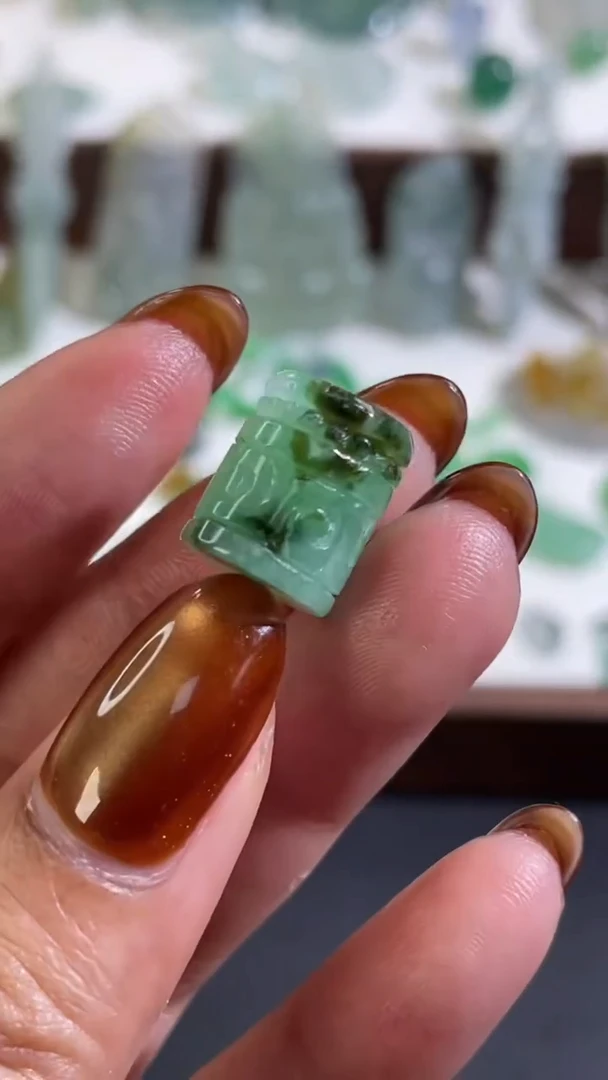 【闪购商品】定制翡翠未镶嵌筒珠200