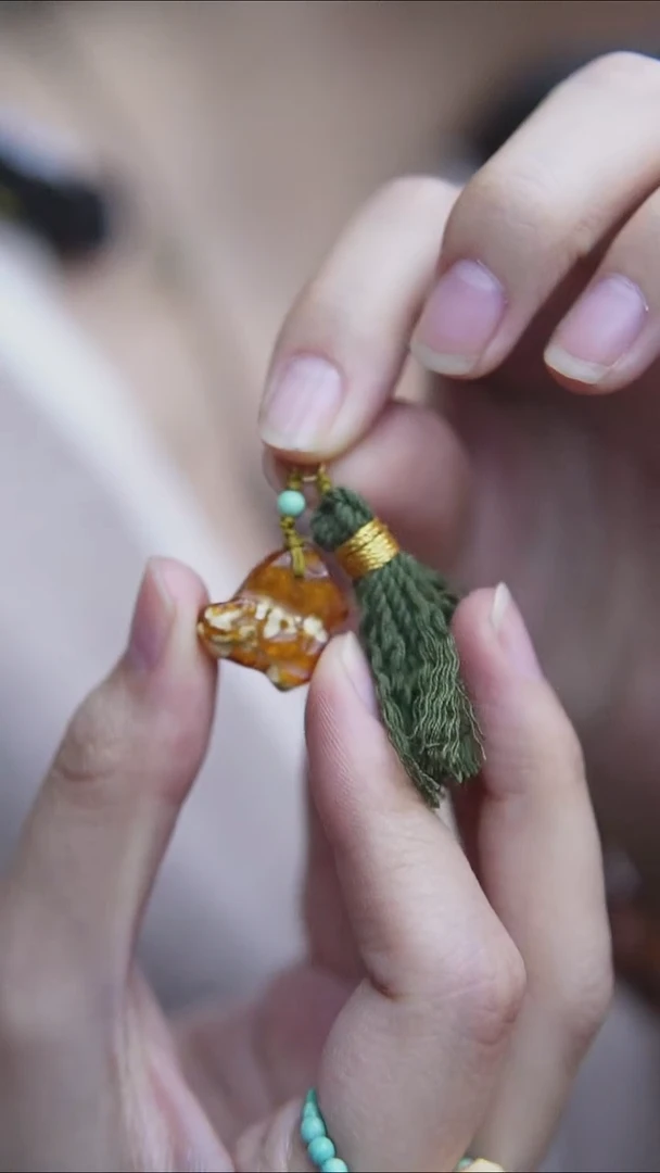 裸石琥珀未镶嵌蜜蜡滴流