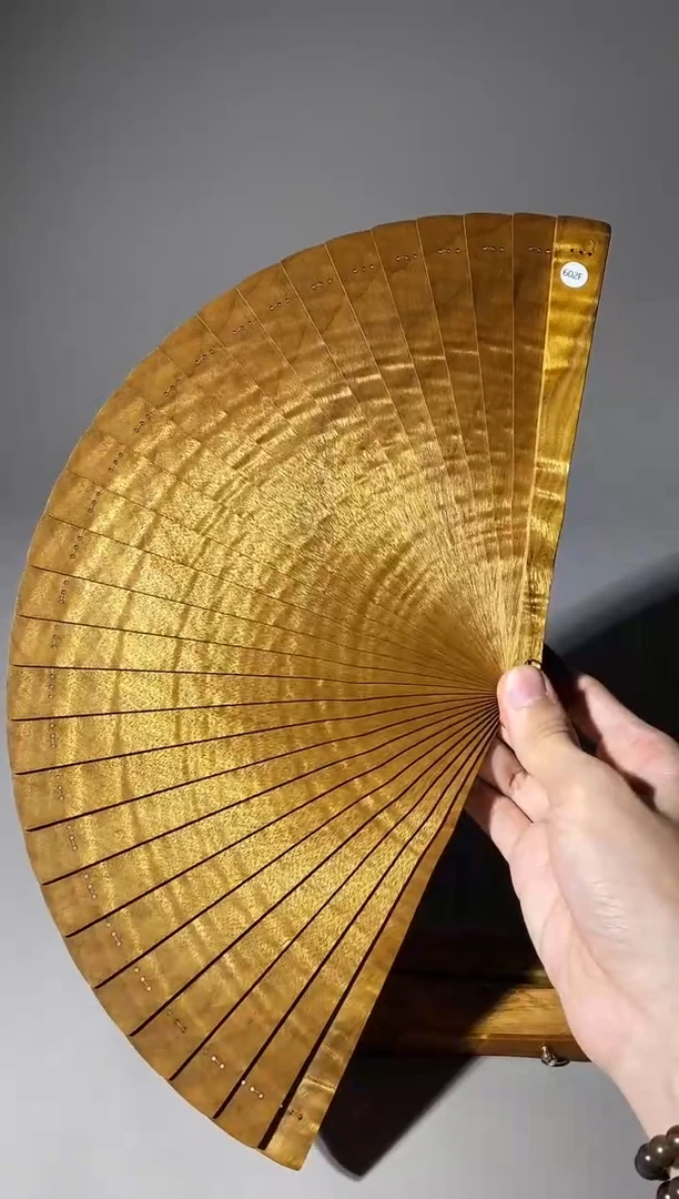 金丝楠602号21cm小叶桢楠扇子