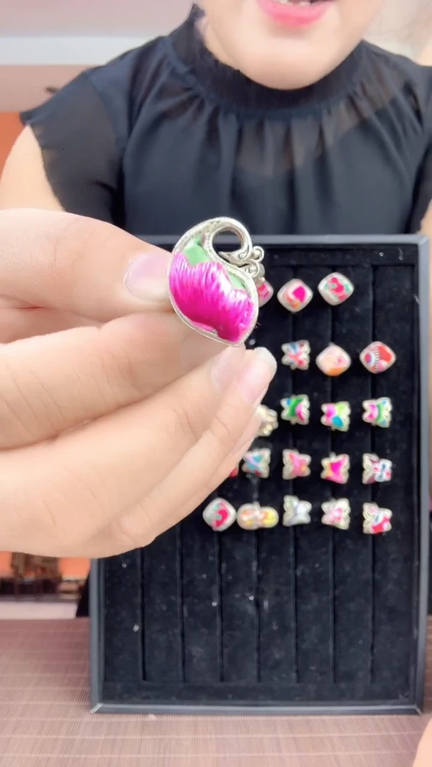 刺绣非遗手工刺绣戒指