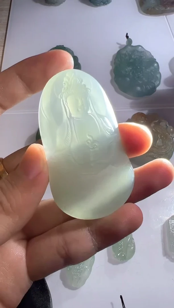 未镶嵌定制翡翠观音
