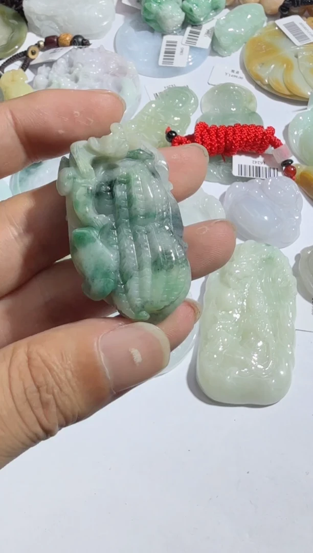 【闪购商品】翡翠吊坠(不含链)未镶嵌00017176