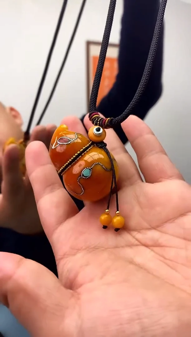 蜜蜡未镶嵌珠宝奇石假一罚十，发一件023