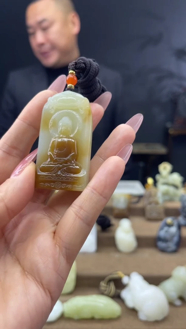 颈饰未镶嵌和田玉1