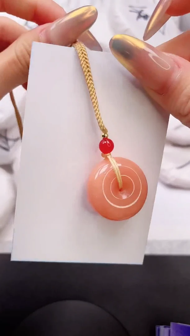 【闪购商品】石英质玉手镯未镶嵌桃花平安扣