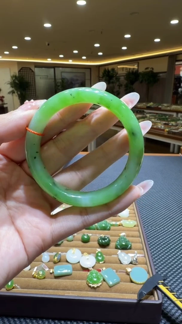 颈饰未镶嵌和田玉手镯54