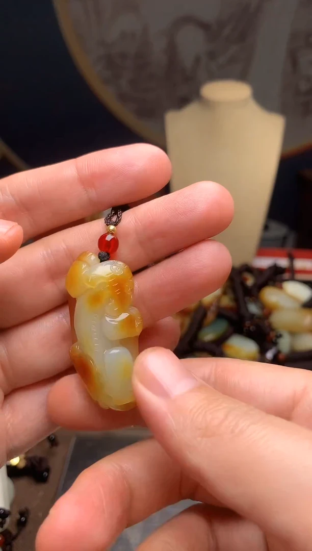 颈饰未镶嵌和田玉新疆料青海料清水和田玉吊坠