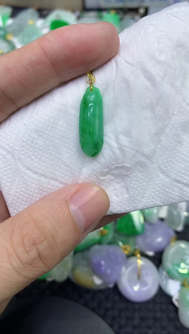 颈饰18K金镶嵌翡翠天然缅甸A货翡翠