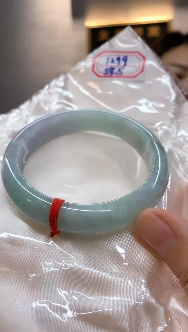 未镶嵌手镯翡翠小**.手镯3