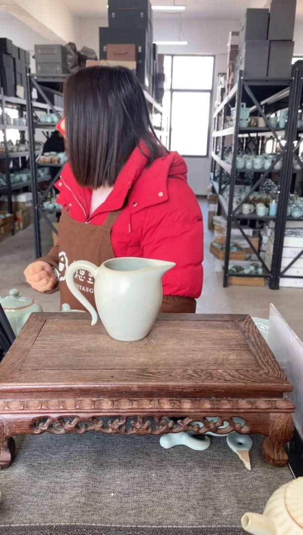 【闪购商品】瓷片微瑕月白美人公道杯。。。