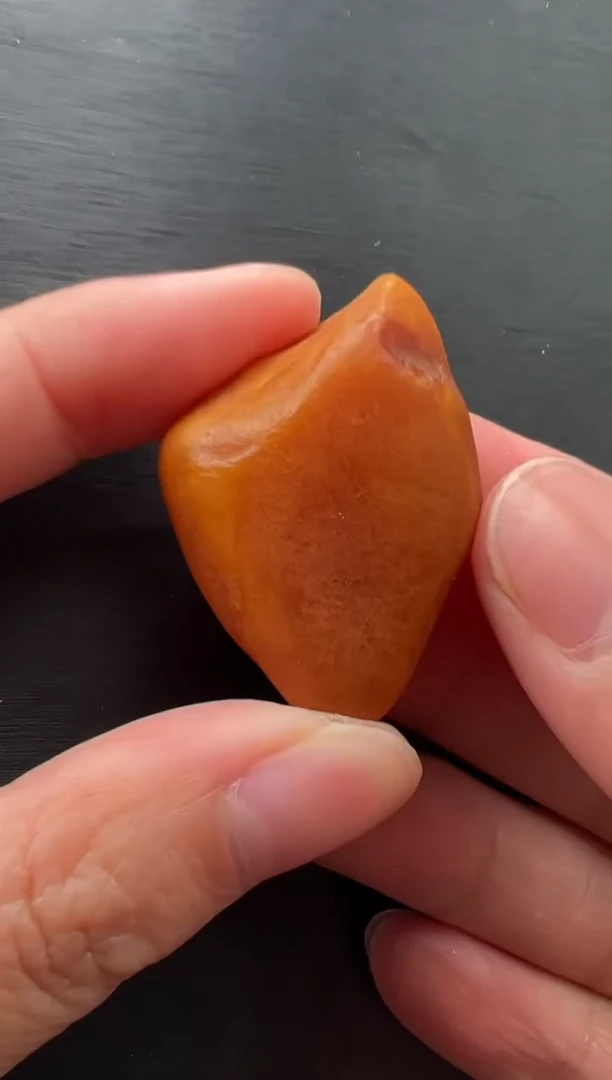 未镶嵌颈饰琥珀吊坠