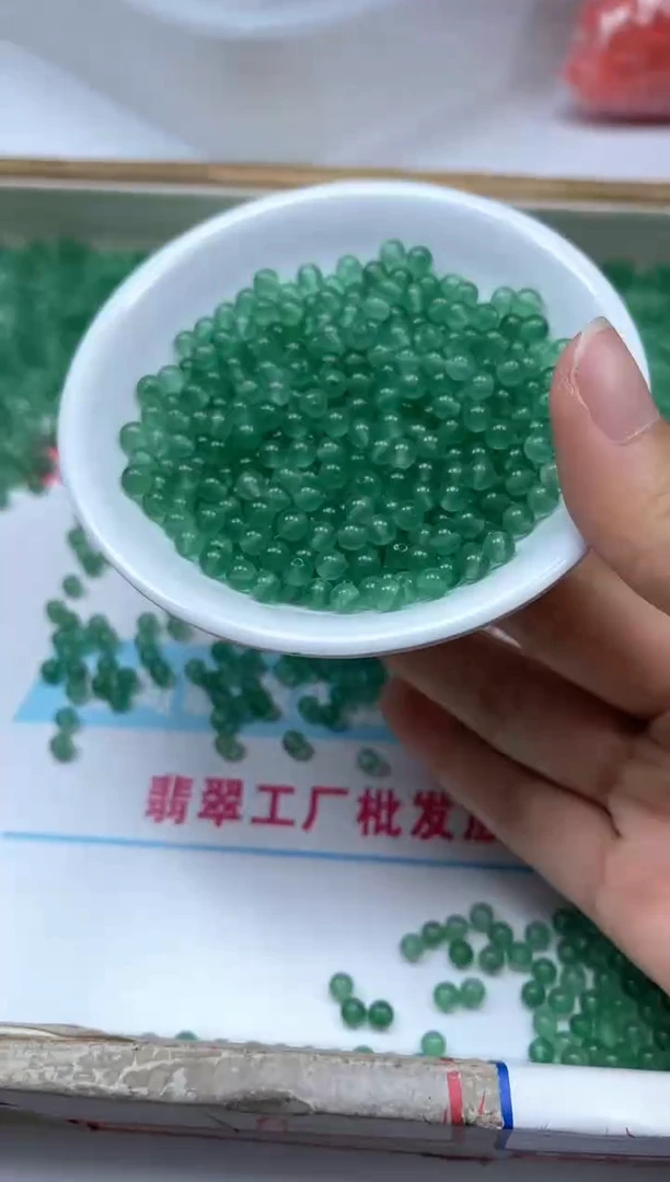 东陵石未镶嵌散珠B139绿 东 陵4mm100颗8元